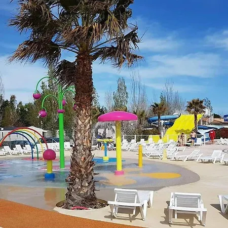 Mobilhome Vias Plage Dans Camping Buitenkant foto